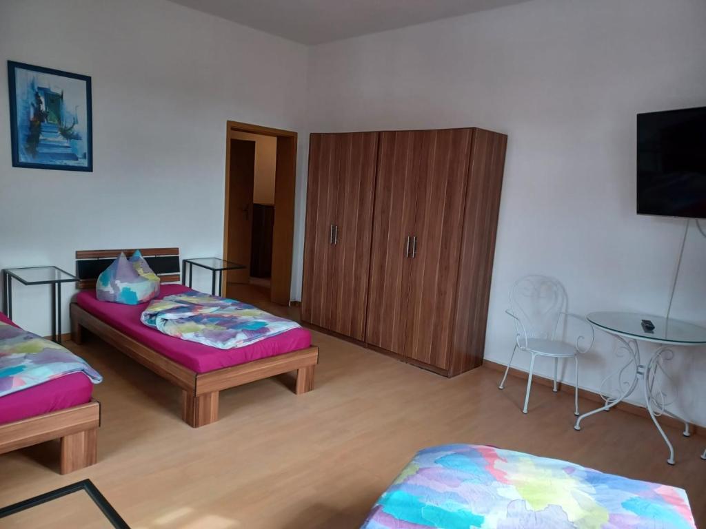 Monteurzimmer: Wohnung 11 - Mehrbettzimmer - Monteurunterkünfte - Elbe Quartier Meißen 