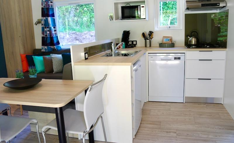 Monteurwohnung - Schwandorf - Küche - Mobilheim mit Sauna und Whirlpool (WA103)