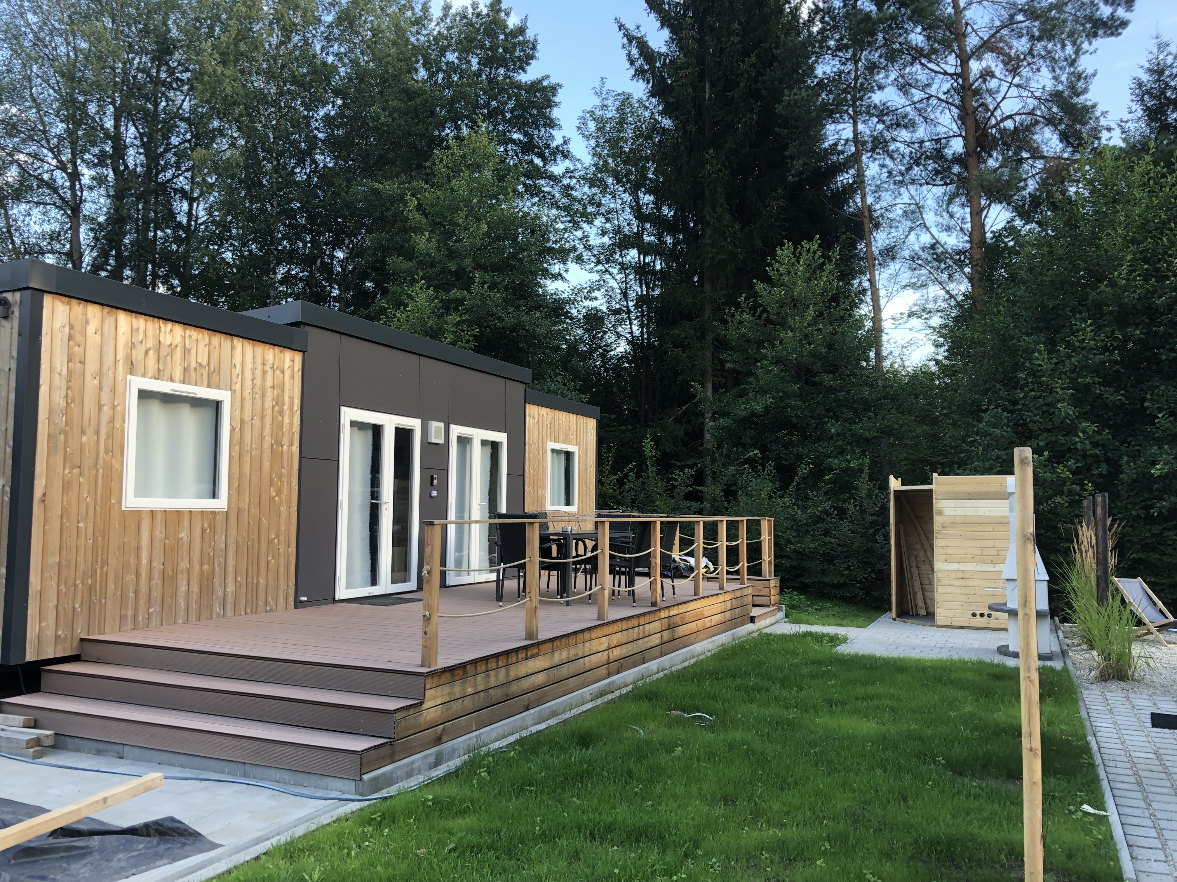 Monteurwohnung - Schwandorf - Außenansicht - Mobilheim mit Sauna und Whirlpool (WA103)