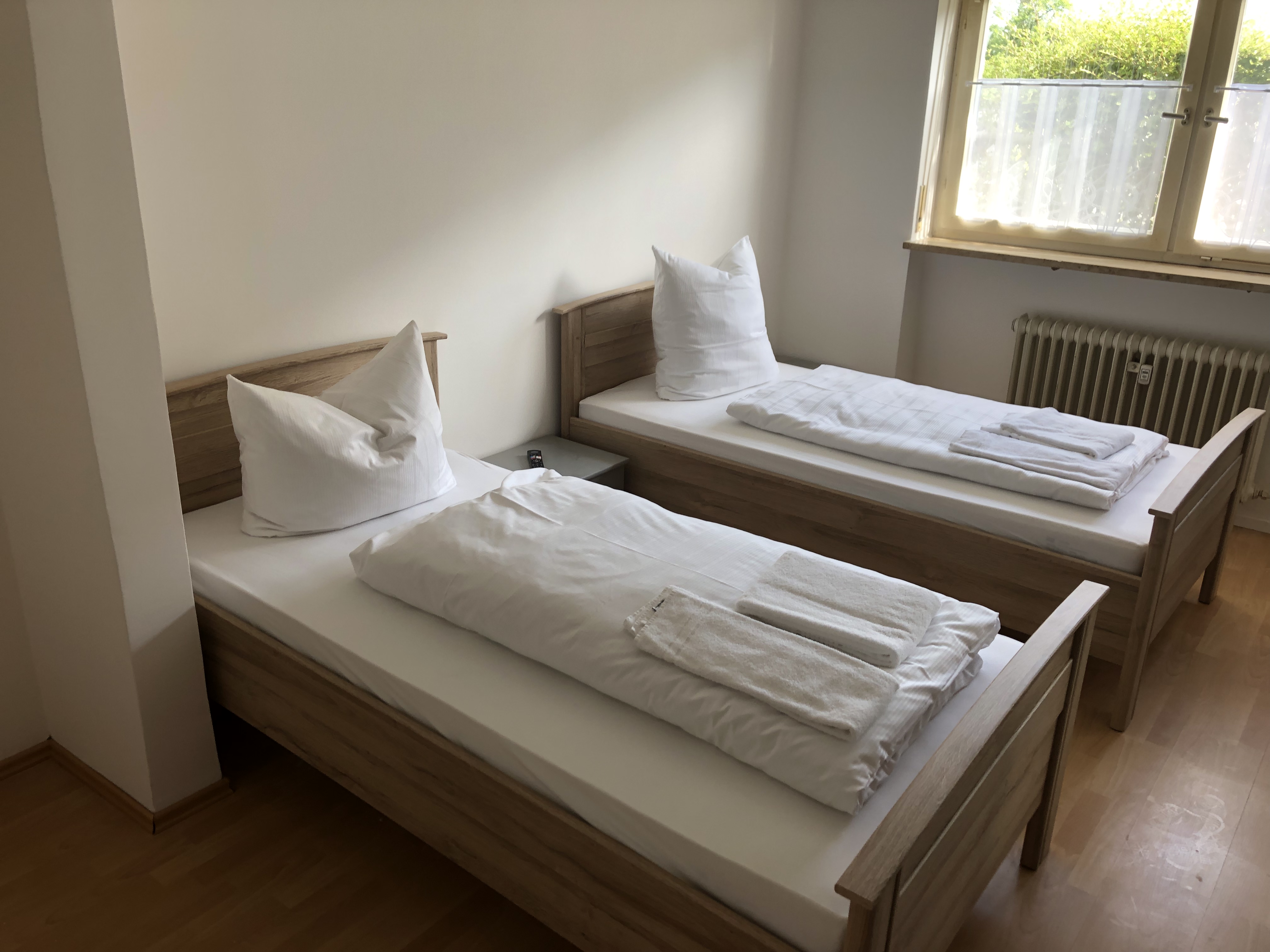 Monteurwohnung - PLZ 93179 (Deutschland) - Schlafzimmer 2 - (R132) Gemütliche Monteurwohnung 