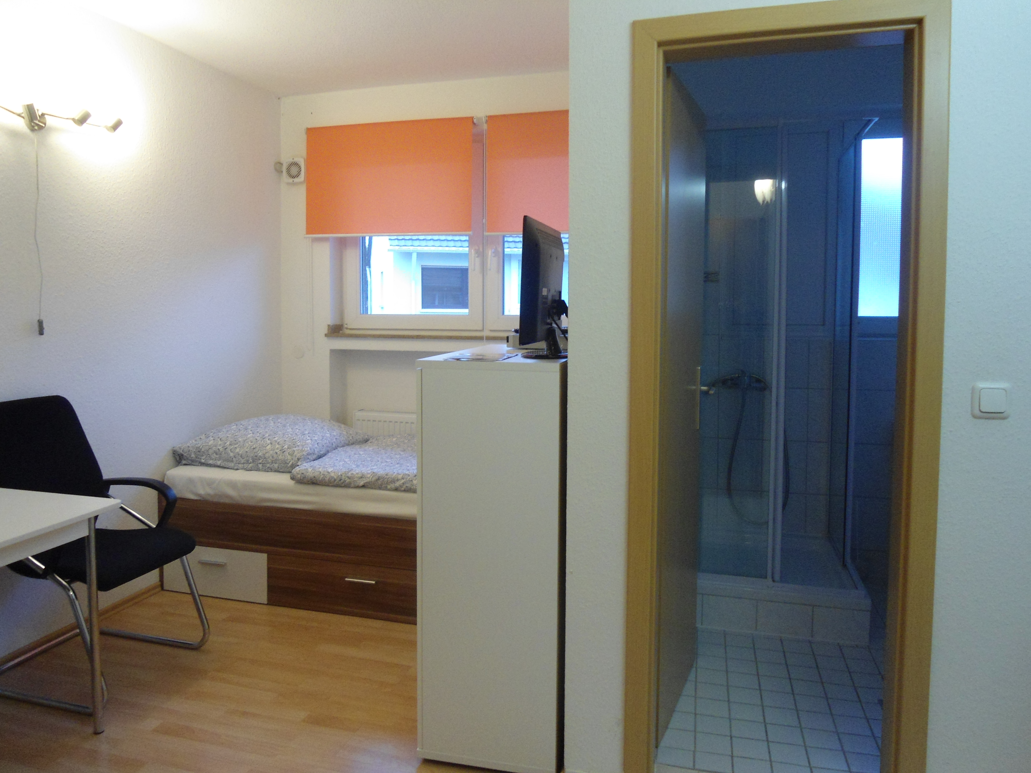 Monteurzimmer: Beispiel: Eizel- Doppelapartment - Apartments Slobodyansky