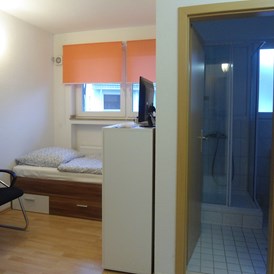 Monteurzimmer: Beispiel: Eizel- Doppelapartment - Apartments Slobodyansky