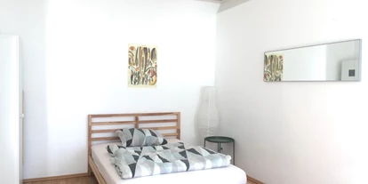 Monteurwohnung - PLZ 04109 (Deutschland) - Schlafzimmer mit TV und Einzelbetten - Monteurzimmer Leipzig 24