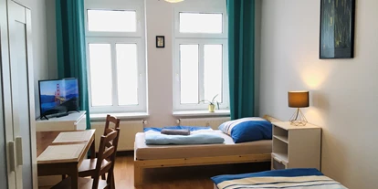Monteurwohnung - PLZ 04109 (Deutschland) - Schlafzimmer mit TV und Einzelbetten - Monteurzimmer Leipzig 24
