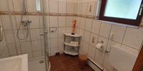 Monteurwohnung - Badezimmer: Gemeinschaftsbad - Haus Herberge am Waldrand 