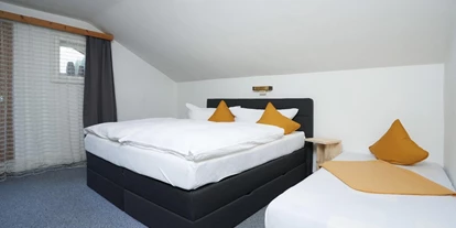 Monteurwohnung - Einzelbetten - Tirol - Doppelzimmer mit Bad - ALMAAR
