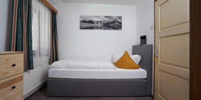 Monteurwohnung - Einzelbetten - Tirol - Einzelzimmer mit Bad - ALMAAR