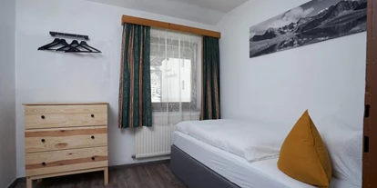 Monteurwohnung - Einzelbetten - Tirol - Einzelzimmer mit Bad - ALMAAR