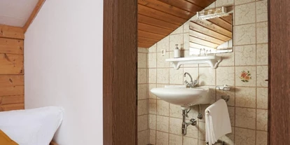 Monteurwohnung - Einzelbetten - Tirol - Einzelzimmer mit Bad - ALMAAR
