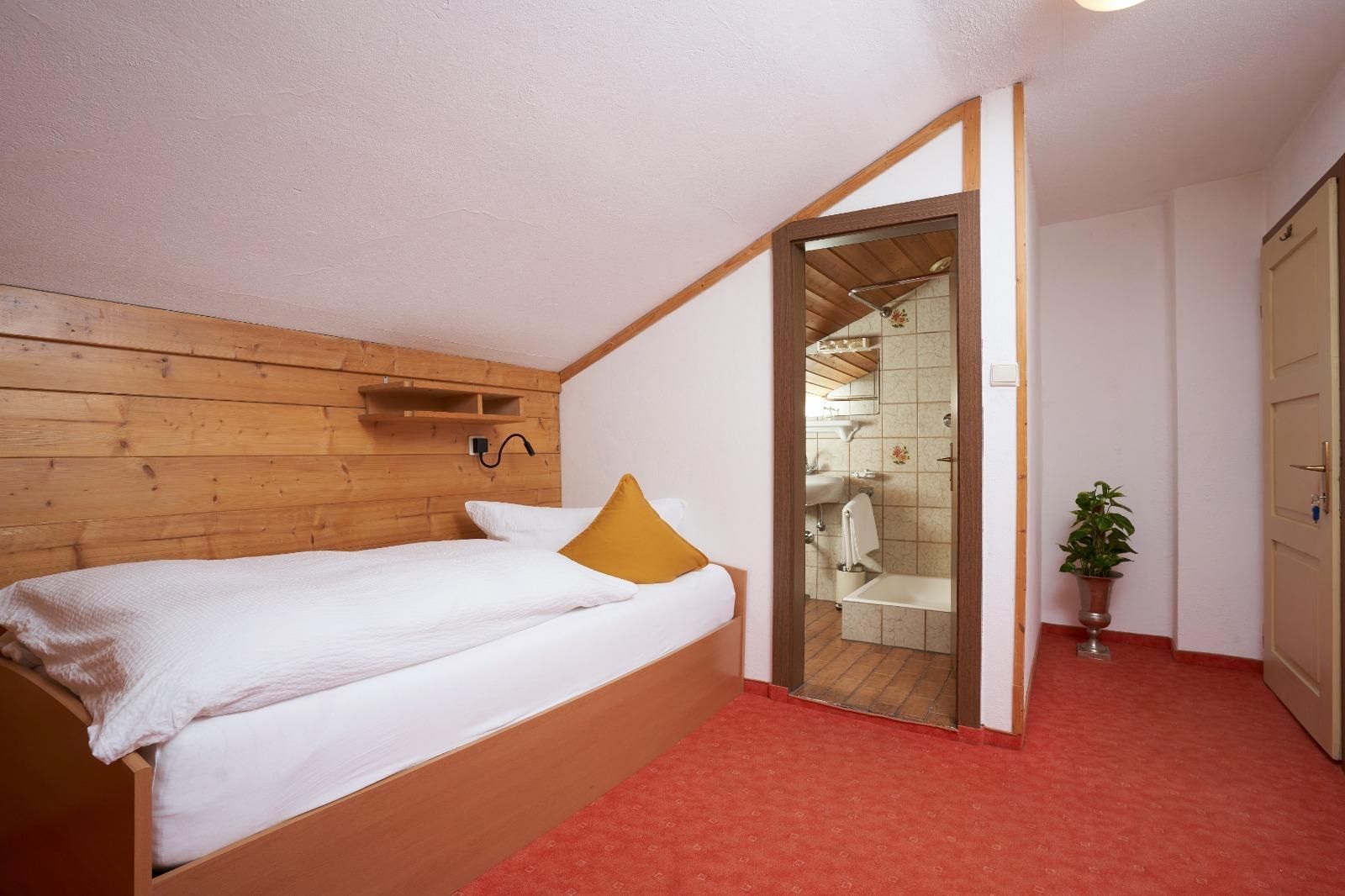 Monteurzimmer: Einzelzimmer mit Bad - ALMAAR 