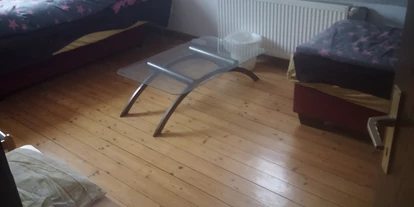 Monteurwohnung - PLZ 97342 (Deutschland) - Einzelbetten Zimmer für zwei Personen im Haus in erster Stock  - Private Gäste Ferien Zimmer Appartement