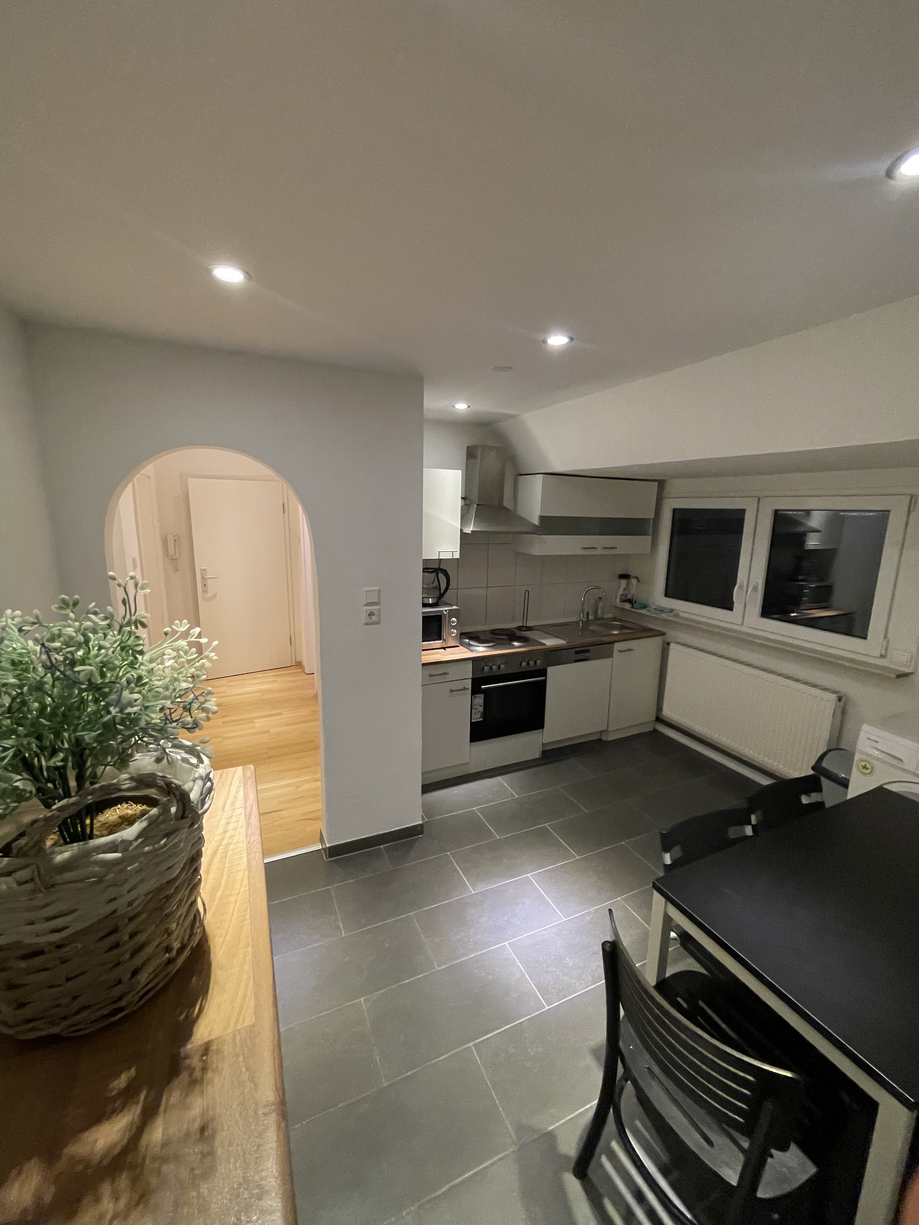 Monteurwohnung - Zimmertyp: Mehrbettzimmer - Niederrhein - Küche - Möbilierte Monteurzimmer – Nähe Düsseldorf Flugh.