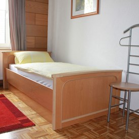 Monteurzimmer: Einzelschlafzimmer - Pension "Eifel-Landhaus" 