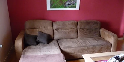 Monteurwohnung - PLZ 31319 (Deutschland) - Wohnzimmer mit Schlafcouch - Alte Post/ Katholische Grundschule