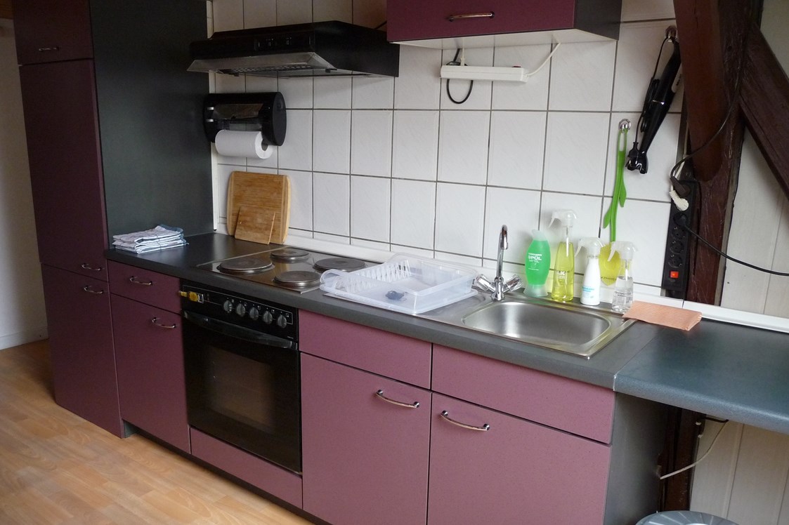 Monteurzimmer: Küche mit E-Geräten - Alte Post/ Katholische Grundschule