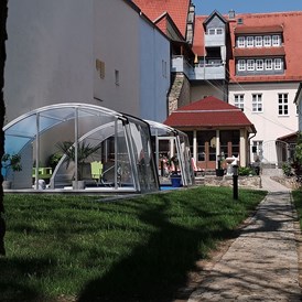 Monteurzimmer: beheizter Swimmingpool - City-Apartments Mühlhausen