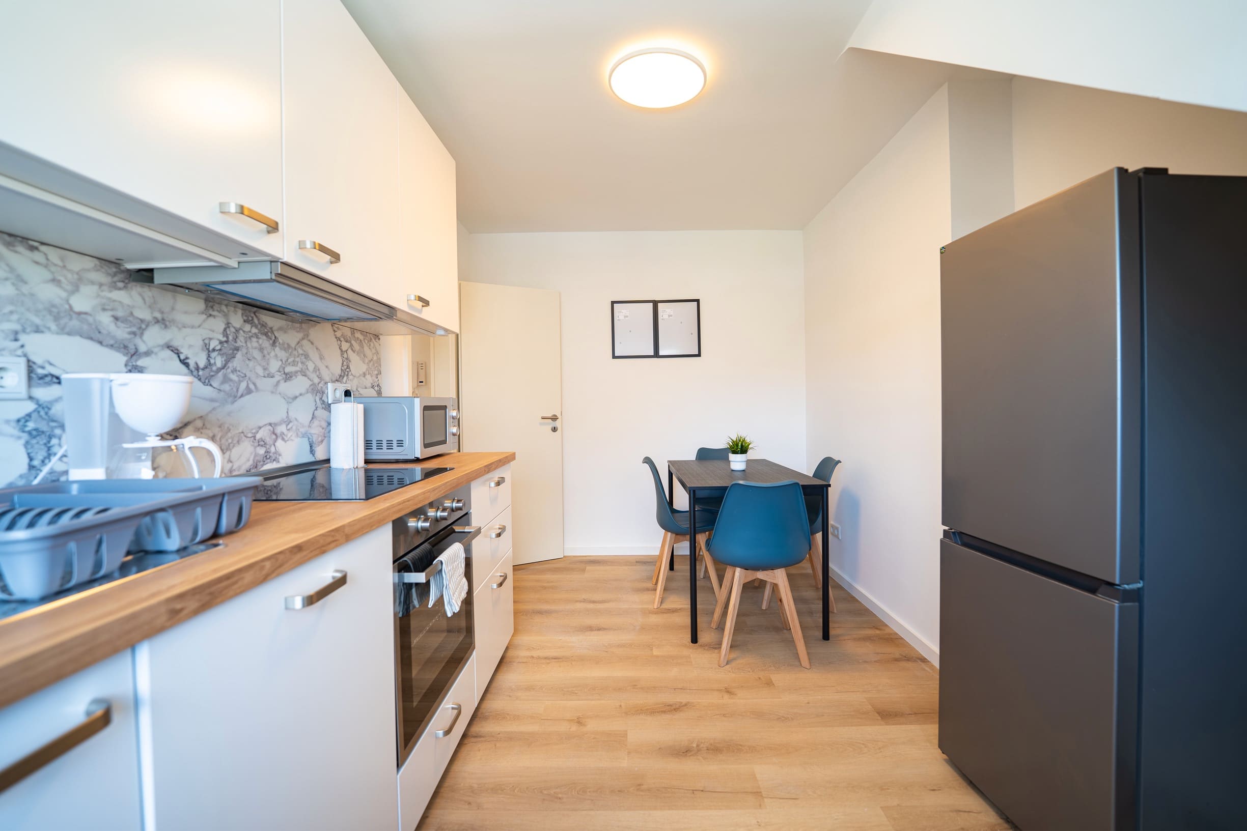 Monteurwohnung: Küche - Monteurwohnung – voll möbliert – für bis zu 5 Personen