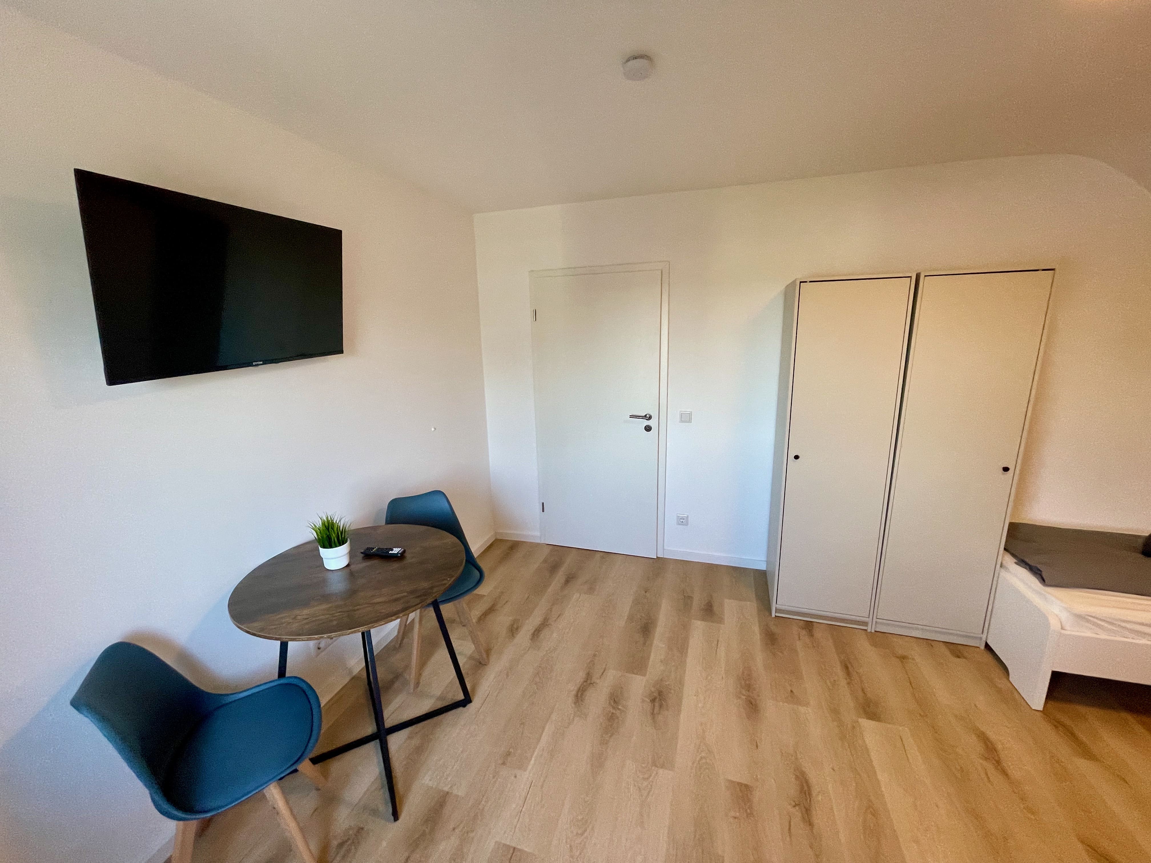 Monteurwohnung - Zimmertyp: Mehrbettzimmer - Solingen - Zimmer 2 - Monteurwohnung – voll möbliert – für bis zu 5 Personen