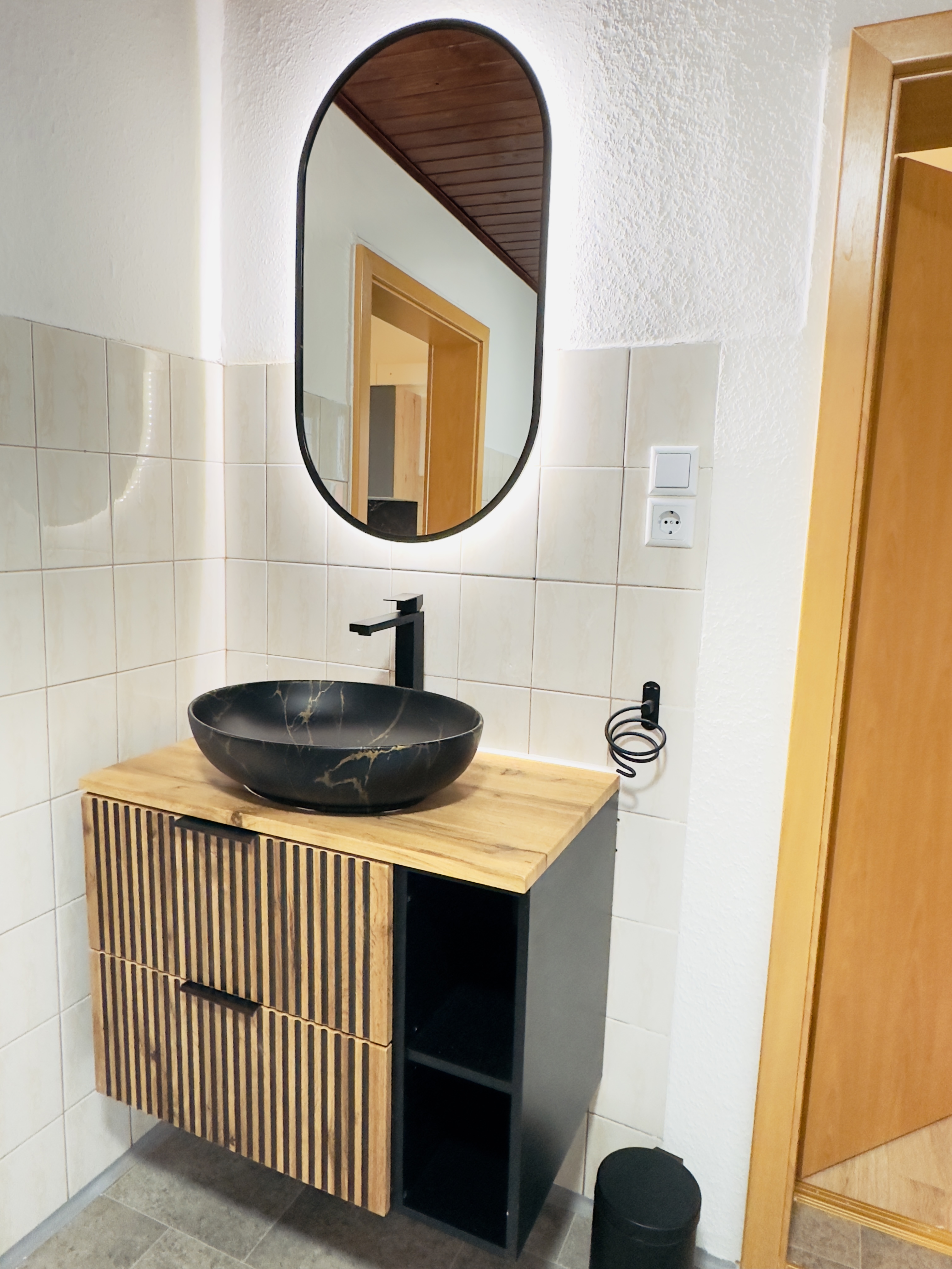 Monteurzimmer: moderne Badezimmer - flex living -  Monteurwohnungen in Gotha