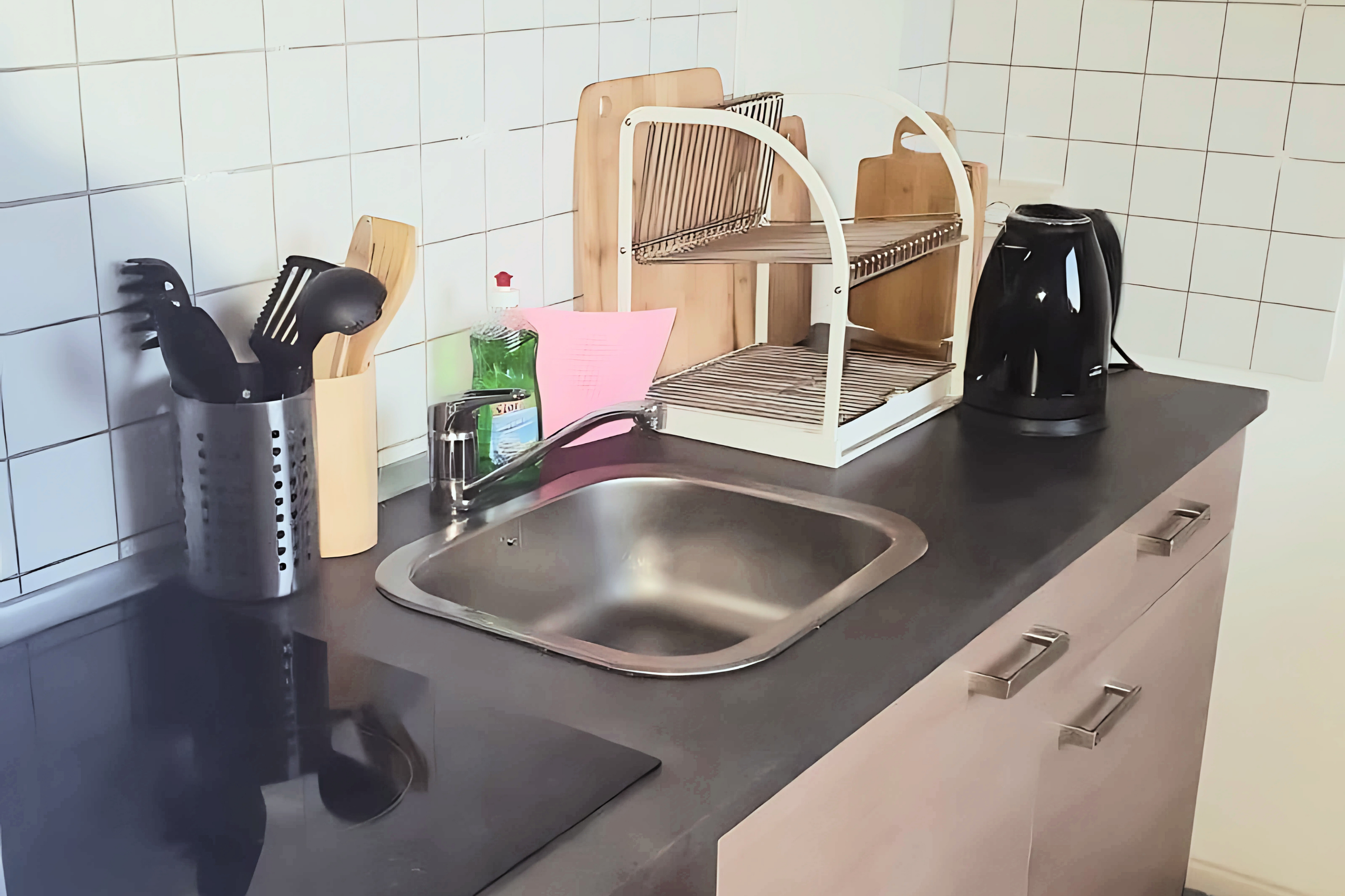 Monteurwohnung - Zimmertyp: Doppelzimmer - Thüringen - Voll ausgestattete Küche mit allem, was Sie brauchen.

 - flex living -  Monteurwohnungen in Gera