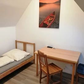 Monteurzimmer: Einzelzimmer 2 in einer 3 Zimmerwohnung - Apartment und Zimmervermietung Mannheim