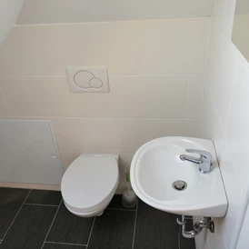 Monteurzimmer: Toilette in der 3 Zimmerwohnung - Apartment und Zimmervermietung Mannheim