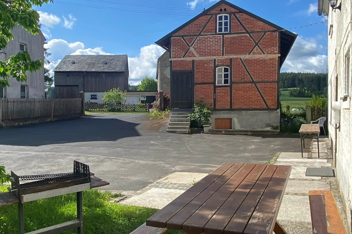 Monteurzimmer: Grillplatz - Zum Schmied Lydia Bauer