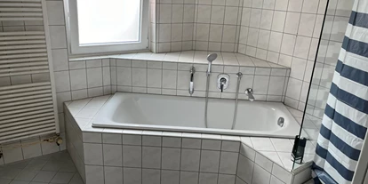 Monteurwohnung - Balkon - Deutschland - Bad mit Dusche - Monteurzimmer & Ferienwohnung – Mitten im Zentrum