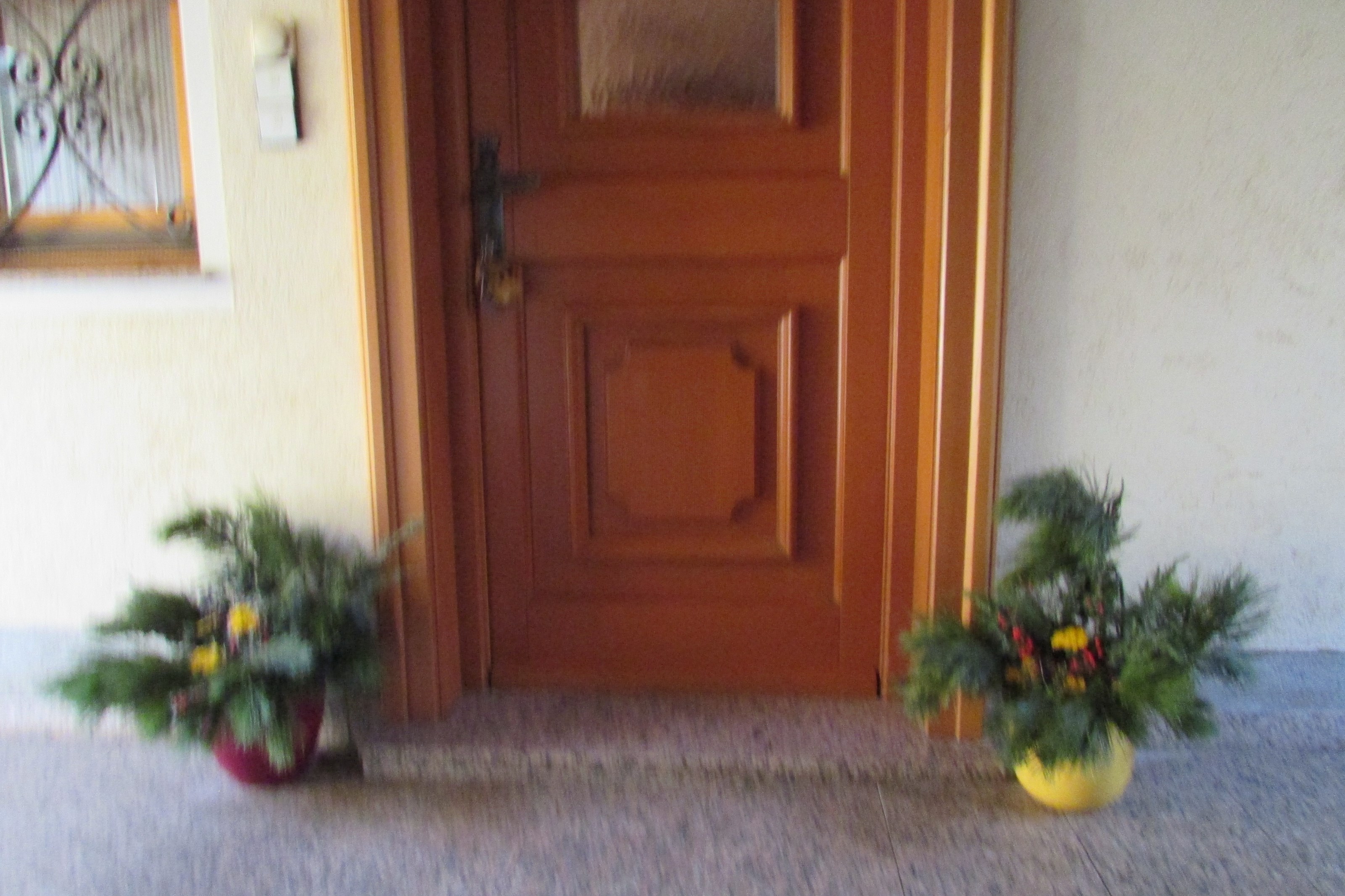 Monteurzimmer: Eingang - Mathilde Zuber