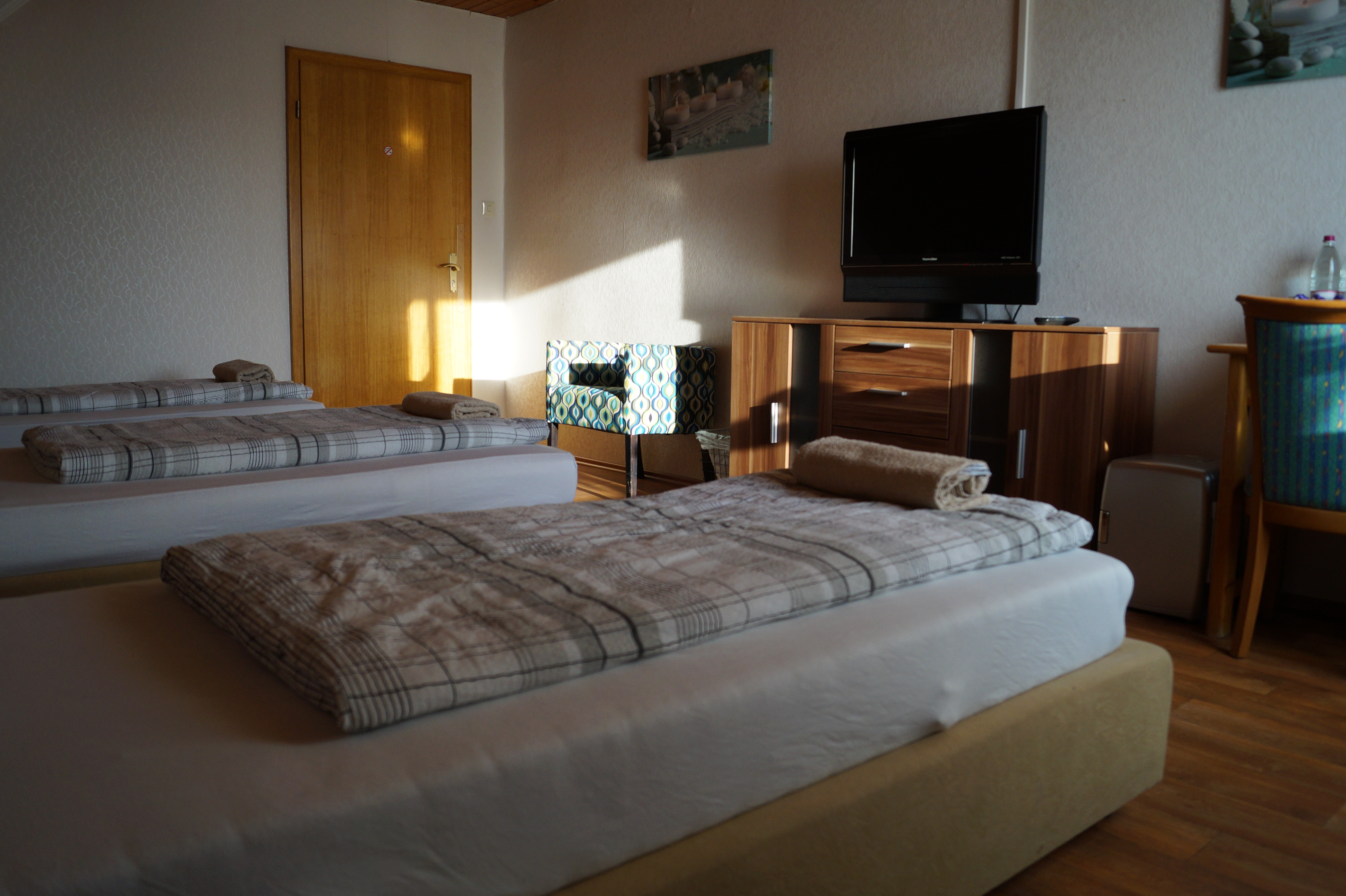 Monteurzimmer: Dreibettzimmer - Yuriy Luchyt