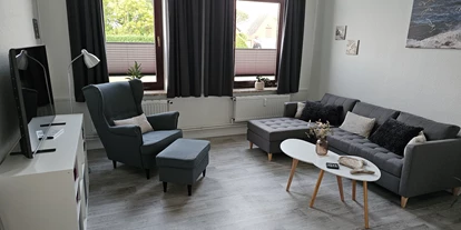 Monteurwohnung - Kaffeemaschine - Schleswig-Holstein - Wohnzimmer - Ferienwohnung 2+2 Personen Kiel-Meimersdorf