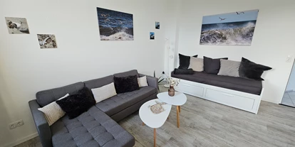 Monteurwohnung - Kaffeemaschine - Schleswig-Holstein - Wohnzimmer - Ferienwohnung 2+2 Personen Kiel-Meimersdorf