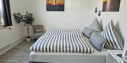 Monteurwohnung - Kaffeemaschine - Schleswig-Holstein - Schlafzimmer - Ferienwohnung 2+2 Personen Kiel-Meimersdorf