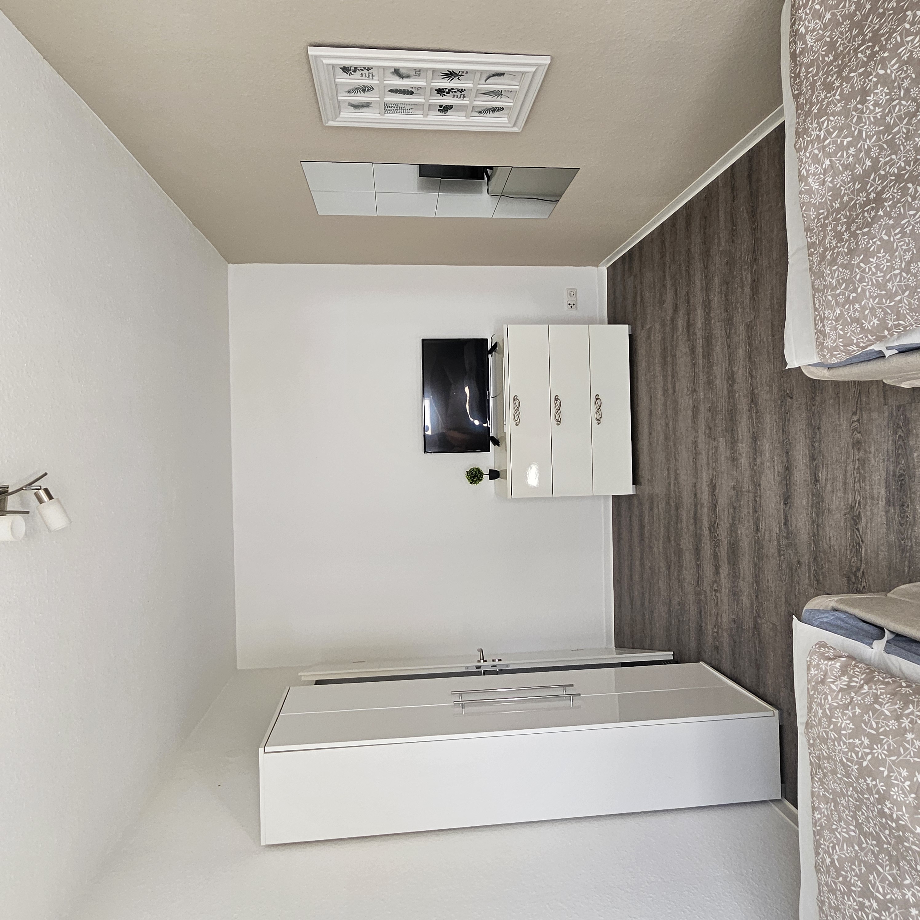 Monteurzimmer: Kleineres Schlafzimmer  - Exklusive Monteurwohnung bei Kassel 