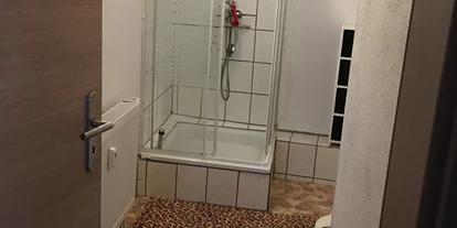 Monteurwohnung - Bettwäsche: Bettwäsche gegen Gebühr - Deutschland - Dusche - Wohnen in der Uni-Silber-und Welterbestadt Freiberg. Whg.3