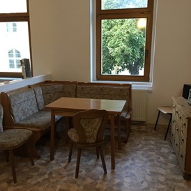 Monteurzimmer: Eßecke - Wohnen in der Uni-Silber-und Welterbestadt Freiberg. Whg.3