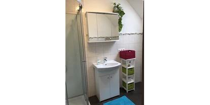Monteurwohnung - Ichenhausen - FeWo 3 Badezimmer - Gästehaus Heiligmann