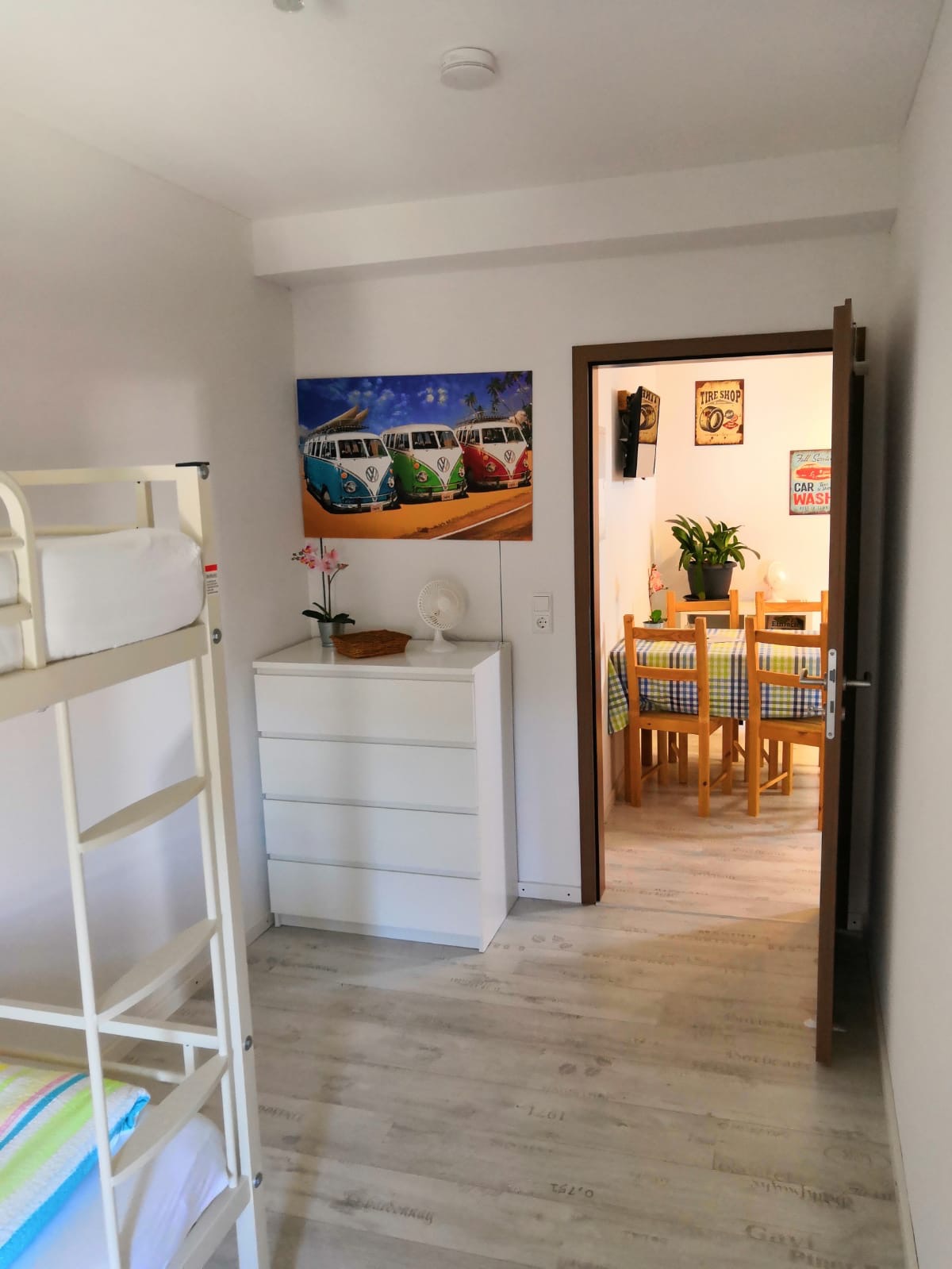 Monteurzimmer: FeWo 3 Schlafen / Essbereich - Gästehaus Heiligmann