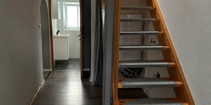 Monteurwohnung - Parkplatz: eigener Parkplatz vorhanden - Tiroler Oberland - Flur - Haus Lechaschau