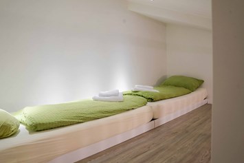Monteurzimmer: Schlafplätze Spitzboden - Monteurzimmer in Ostseenähe