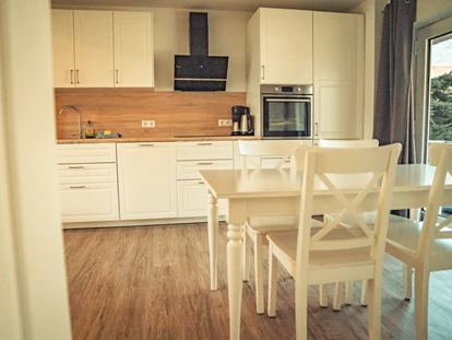 Monteurwohnung - Kaffeemaschine - Schleswig-Holstein - Küche 3 Raum Wohnung - Monteurzimmer in Ostseenähe