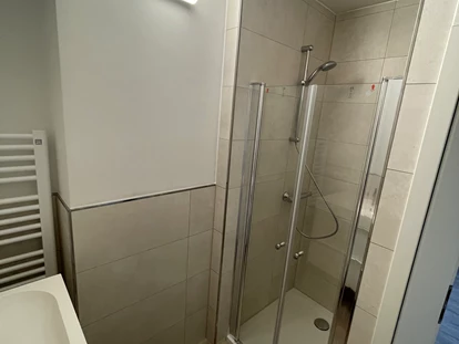 Monteurwohnung - Kaffeemaschine - Schleswig-Holstein - Badezimmer EInzelzimmer - Monteurzimmer in Ostseenähe