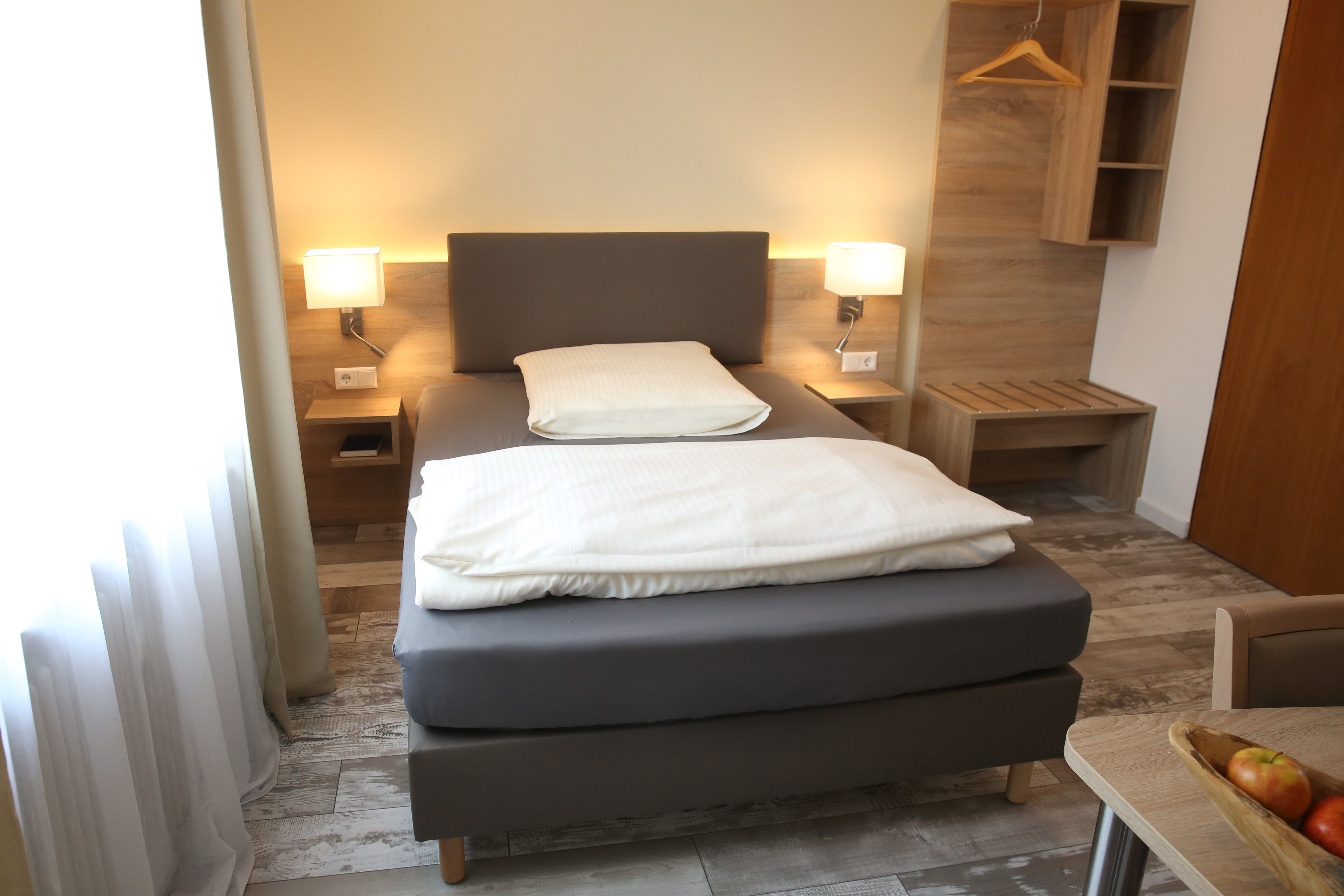 Monteurzimmer: Eines unserer 40 Apartments - Kemnater Hof -APARTMENTS-