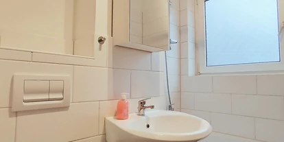 Monteurwohnung - Parkplatz: kostenlose Parkplätze in der Straße - Bremen-Umland - Badezimmer - flex living -  Monteurwohnungen in Delmenhorst