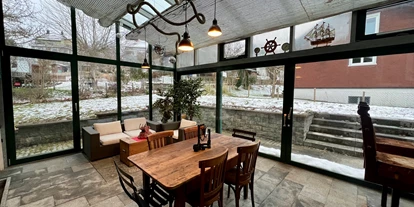 Monteurwohnung - Küche: Küchenmitbenutzung - Schweiz - Wintergarten - Zimmer in St. Gallen