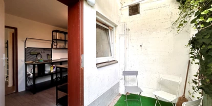 Monteurwohnung - PLZ 6020 (Österreich) - überdachte Terasse - Team-Wohnung: Langfristig & Preiswert