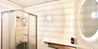 Monteurwohnung - PLZ 6020 (Österreich) - Badezimmer - Team-Wohnung: Langfristig & Preiswert