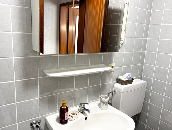 Monteurzimmer: 2-Zimmer-Wohnung mit Balkon – ideal für Monteure & Pendler