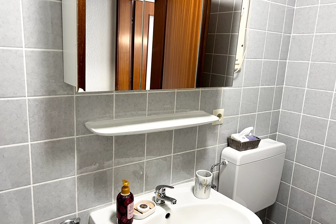 Monteurzimmer: 2-Zimmer-Wohnung mit Balkon – ideal für Monteure & Pendler