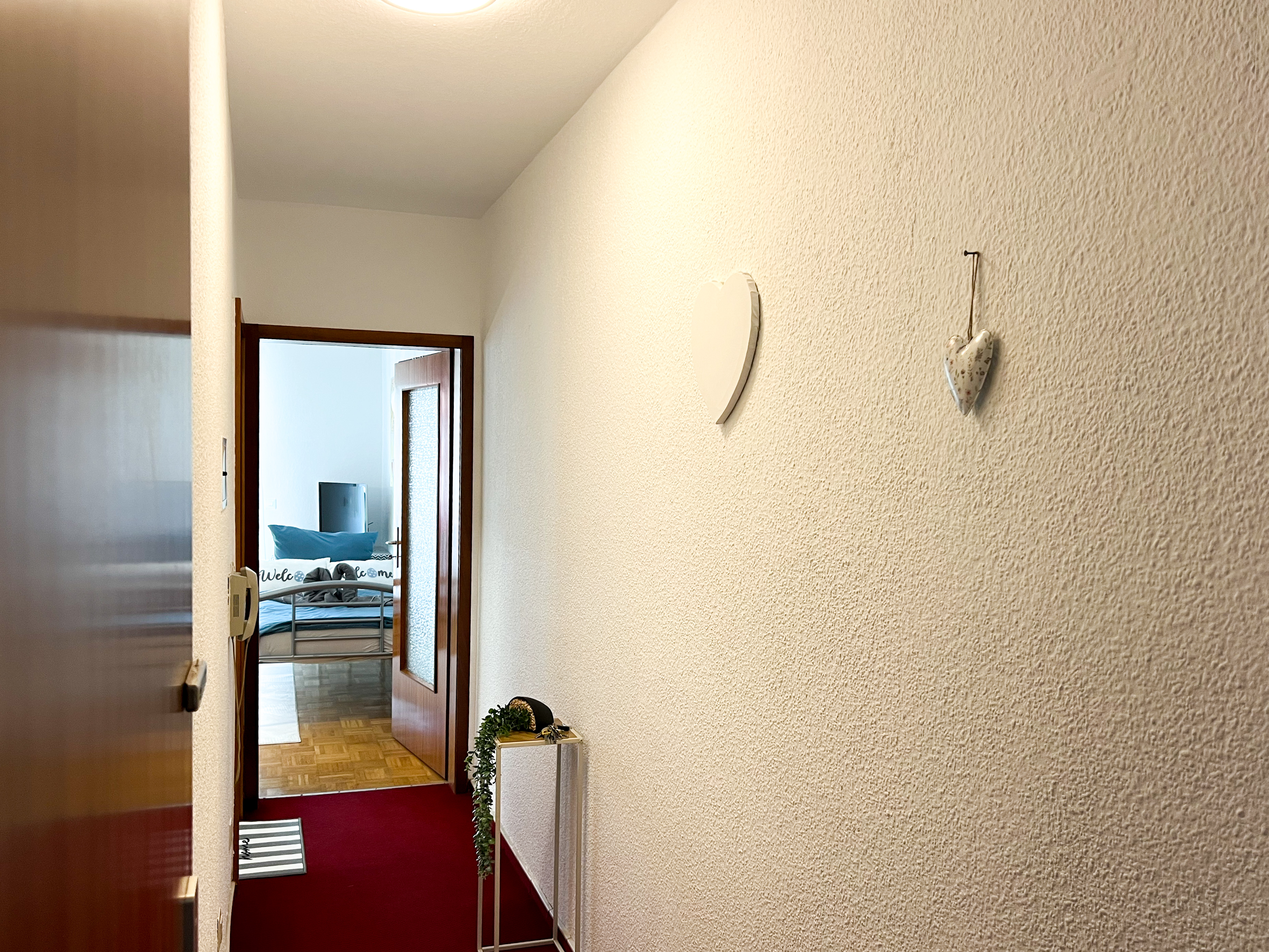 Monteurzimmer: 2-Zimmer-Wohnung mit Balkon – ideal für Monteure & Pendler